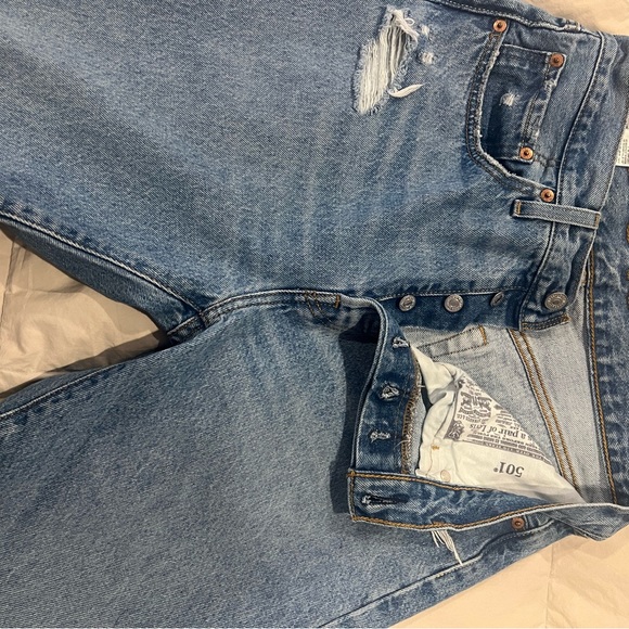 Levi jeans size 30 - Picture 5 of 6